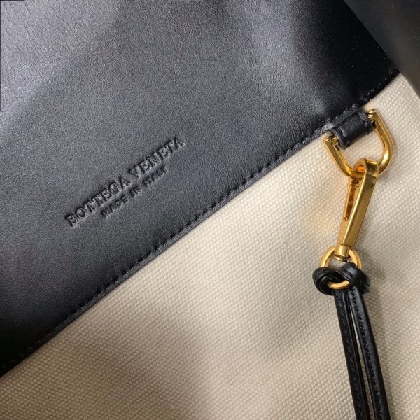 Bottega Veneta Quad Leather-trimmed Canvas Tote Bag In Black White - Image 3