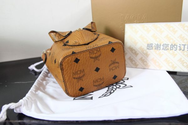 Mcm Rabbit Drawstring Bucket Bag - Image 4
