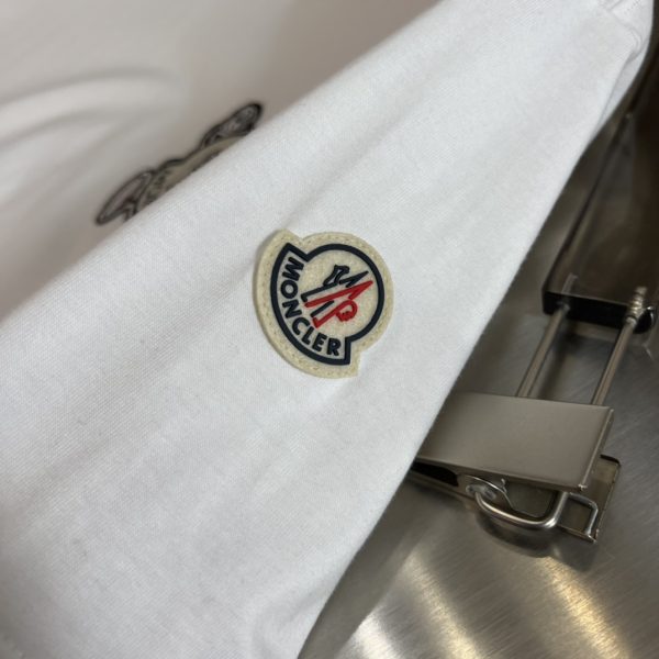 Moncler / Mengkou spring and summer new products three standard complete T-shirt short sleeves - Image 7