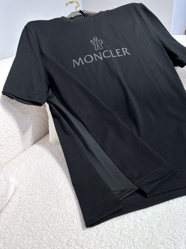 Moncler Mengkou Men and women with the same style couples spring and summer latest counters with the same style, trendy brand logo casual short-sleeved T-shirt - Image 5