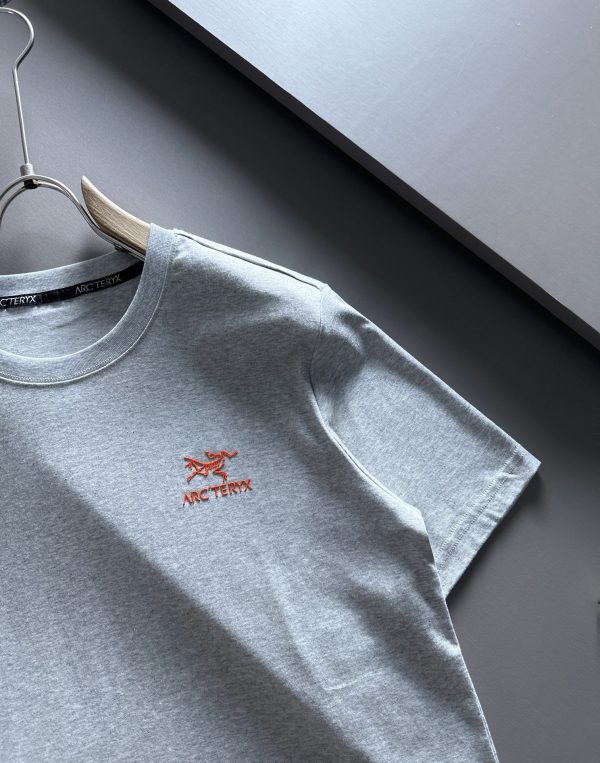 Top-quality counter new T-shirt with perfect details and a 4D three-dimensional LOGO badge on the chest - Image 3