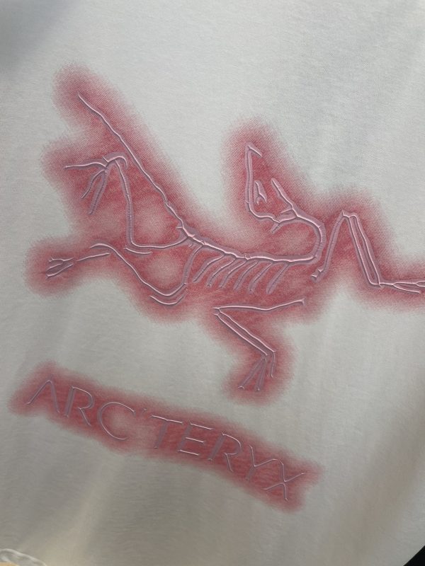 Top quality Arcteryx Archeopteryx 2023 new chest exquisite printing process 260g cotton fabric short-sleeved T-shirt Black White XS-L - Image 6
