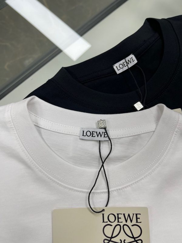 LOEWE 2023 men's round neck short-sleeved T-shirt is new! Iconic small embroidered LOGO - Image 7