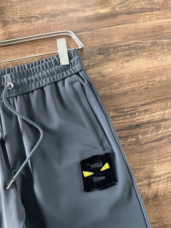 LOEWE2023ss latest high-end quality ▪️The pattern, fabric and hardware are all customized at the counter at 1:1 The trousers are made of 100% pure cotton fabric, and after heavy washing, the trousers are very soft - Image 3