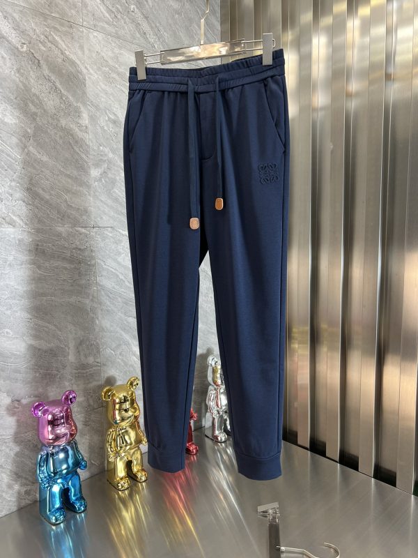 ❤️Loewe/ new spring and summer products, three standard complete casual pants, good products don't need too much introduction - Image 3