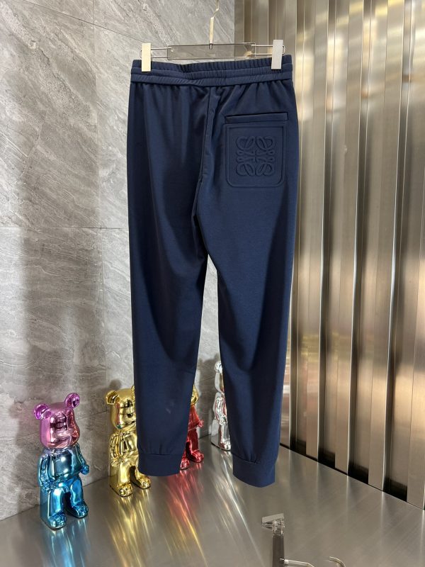 ❤️Loewe/ new spring and summer products, three standard complete casual pants, good products don't need too much introduction - Image 4