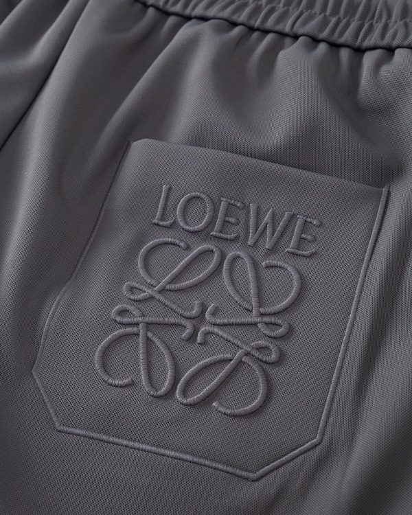 LOEWE's 2023 new model is on the market, hot style ???shorts, high-end custom-made, comfortable upper body, and the real effect is very good ? - Image 6