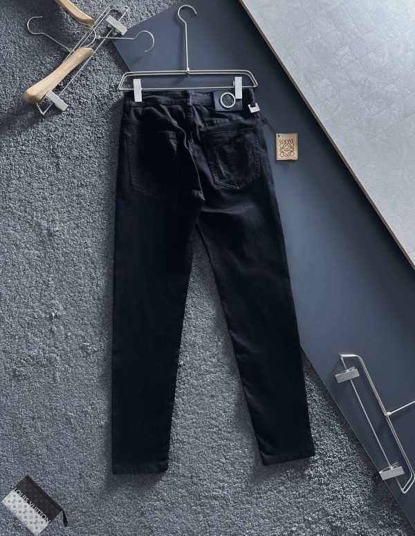 LOEWE / 2023 spring and summer new European counters Super A purchasing level overseas trading company order source, top original single high-end men's custom fashion slim straight-leg jeans - Image 5