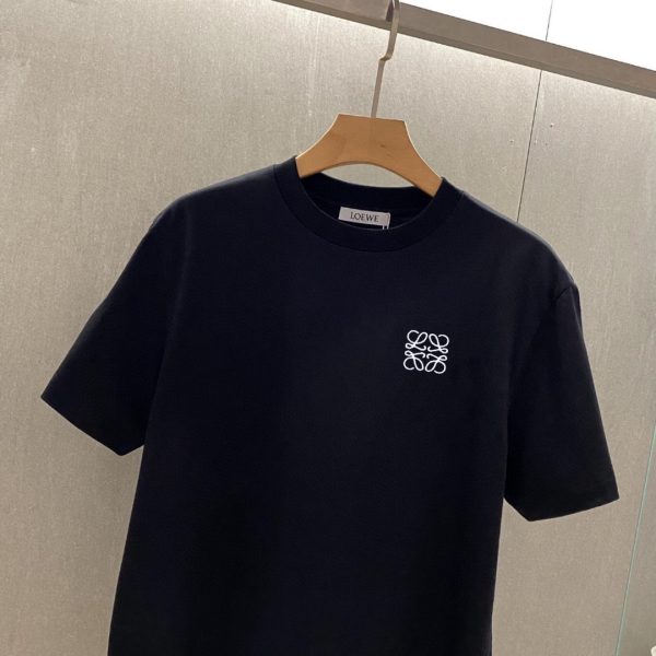 LOEWE 2023 men's round neck short-sleeved T-shirt is new! Signature embroidered small LOGO, simple but exquisite, selected customer-supplied imported fabrics - Image 6