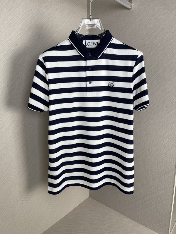 Loewe's 2023 latest lapel short-sleeved POLO shirt! High-end goods are coming! Special official website hot spring and summer Milan Fashion Week catwalk new products: men's must-have items