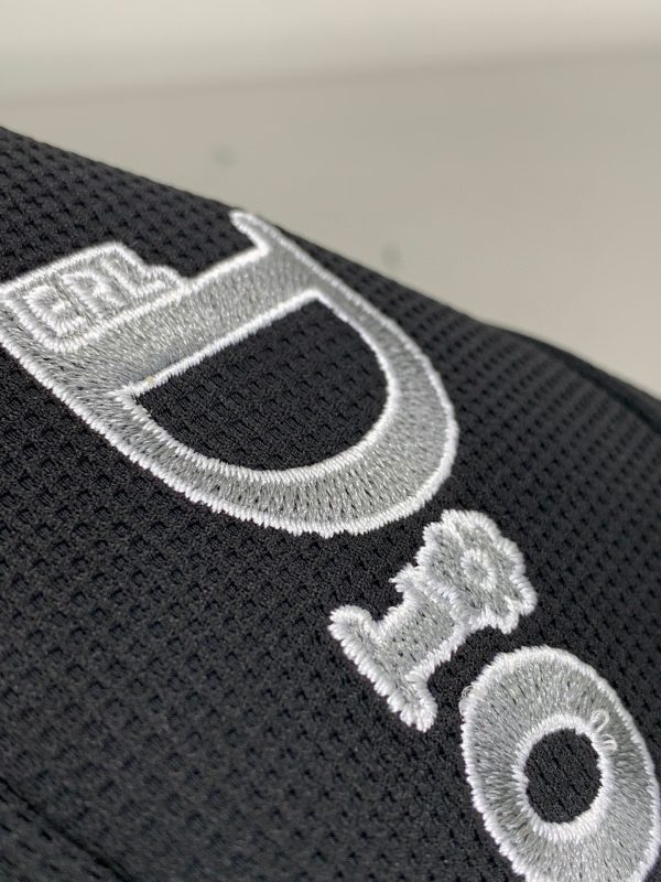 Brand [DIOR] men's casual pants 2023SS spring and summer new style, perfect hemming inside, customized original hardware, heavy embroidery craft pattern Logo - Image 9