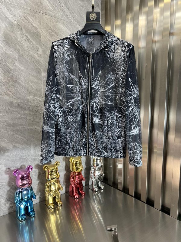 Dior/ spring and summer new products with three complete standards Hollow sun protection clothing is available at the counter at the same time. Good products do not need to be introduced too much. See details. Counter size: M-3XL