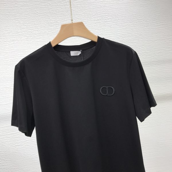 Dior 2023 spring and summer new classic remodeling CD ICON logo short-sleeved T-shirt; this white T-shirt combines elegant temperament and casual style - Image 5