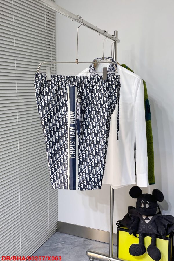 Dior/sports series shorts classic woven dior letter pattern jacquard fabric, dyed and spun, comfortable to the touch, crisp and stylish - Image 3