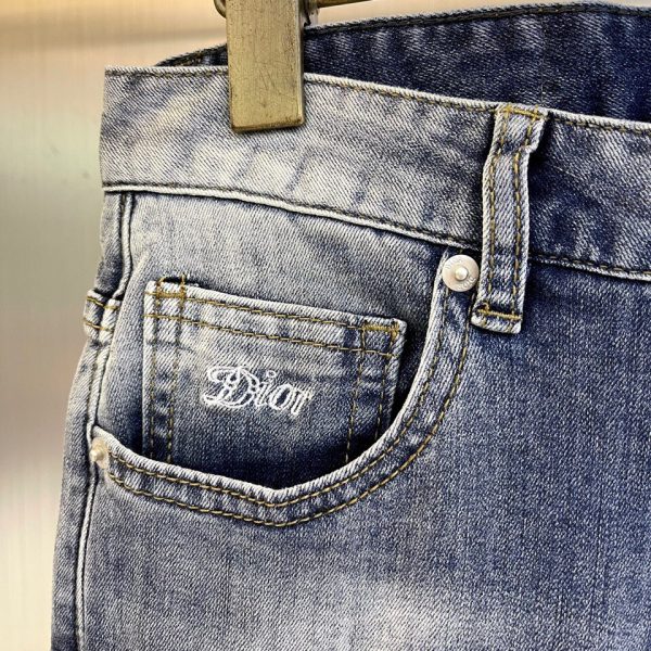 Dior, 2023 spring and summer new products classic men's tannin slim-fit fashion washed jeans, pure Hong Kong foreign trade channel goods classic star-level items - Image 5