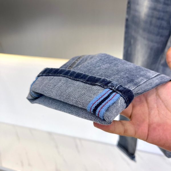 Dior, 2023 spring and summer new products classic men's tannin slim-fit fashion washed jeans, pure Hong Kong foreign trade channel goods classic star-level items - Image 7