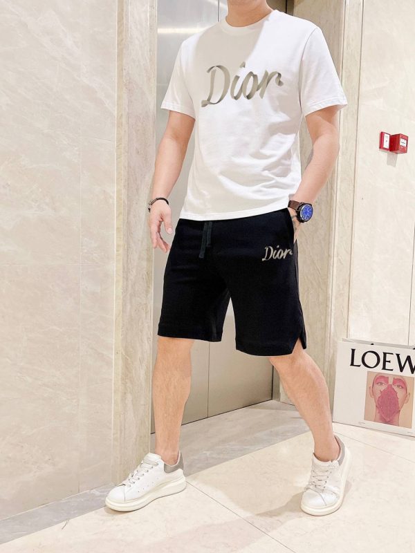 Brand [DIOR] 2023 new men's short-sleeved shorts suit! Synchronous sales on the official website! High-end version on the market! Delicate and soft - Image 5