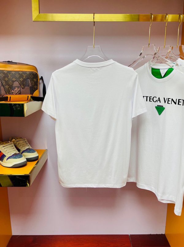 Brand [CELINE] (Fat Gospel) original single men's casual short-sleeved T-shirt, new product for spring and summer 2023, customized top logo craftsmanship on the chest - Image 6