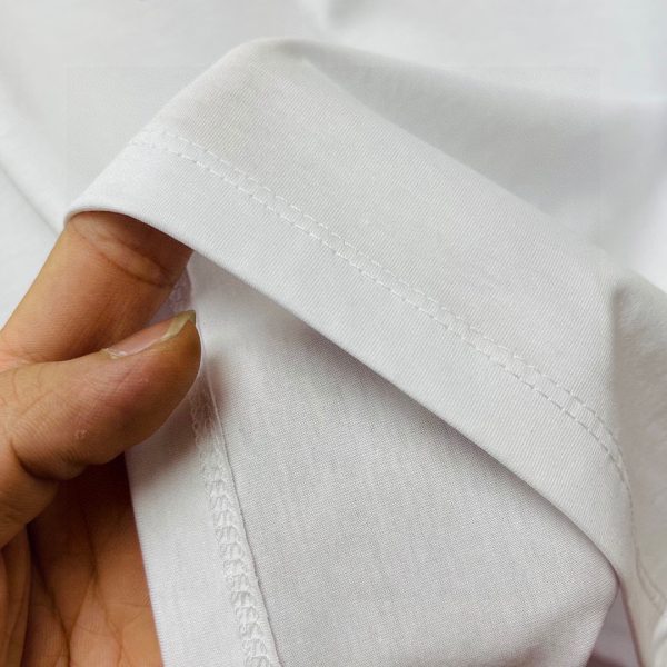 Brand [CELINE] (Fat Gospel) original single men's casual short-sleeved T-shirt, new product for spring and summer 2023, customized top logo craftsmanship on the chest - Image 8