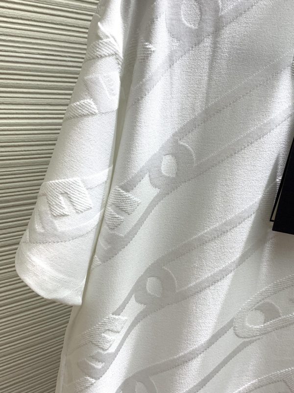 A set of FENDI, the latest summer product of 2023, is available at counters at the same time, original order, casual and fashionable round neck short-sleeved suit, imported - Image 6