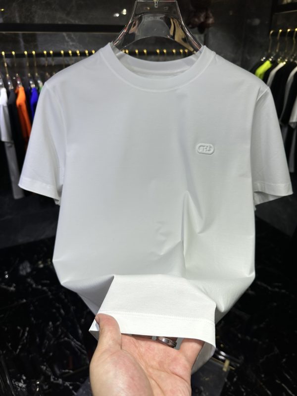 Fendi23ss counter with the same round neck short-sleeved T-shirt custom fabric The fabric is made of original elastic suede skin-friendly fabric - Image 17