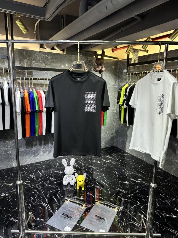 Fendi23ss counter with the same round neck short-sleeved T-shirt custom fabric The fabric is made of original elastic suede skin-friendly fabric - Image 3