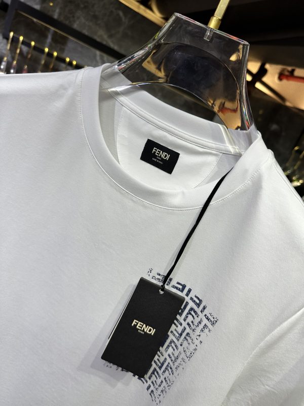 Fendi23ss counter with the same round neck short-sleeved T-shirt custom fabric The fabric is made of original elastic suede skin-friendly fabric - Image 12