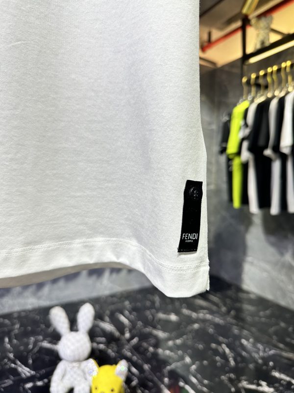 Fendi23ss counter with the same round neck short-sleeved T-shirt custom fabric The fabric is made of original elastic suede skin-friendly fabric - Image 14