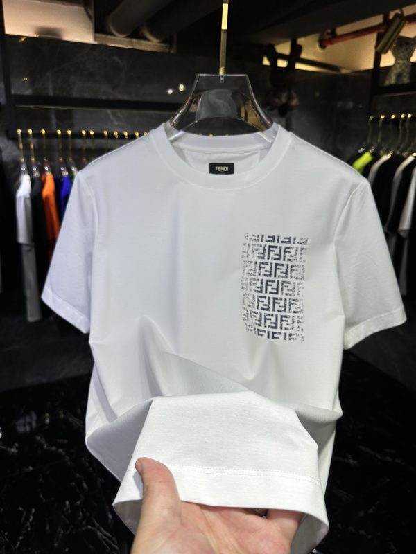 Fendi23ss counter with the same round neck short-sleeved T-shirt custom fabric The fabric is made of original elastic suede skin-friendly fabric - Image 16
