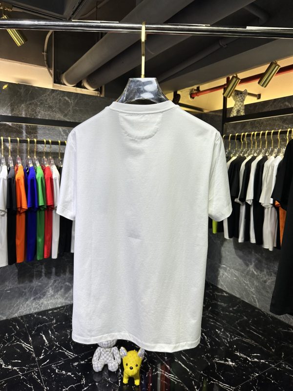 Fendi23ss counter with the same round neck short-sleeved T-shirt custom fabric The fabric is made of original elastic suede skin-friendly fabric - Image 17