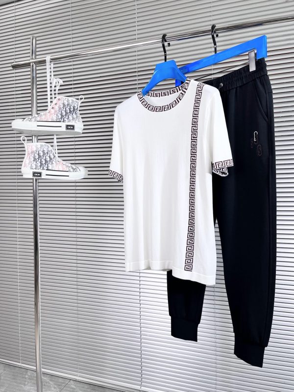 Fendi short-sleeved shorts suit, 2023AW high-end short-sleeved with cotton casual pants ?Indispensable all-match weapon in the wardrobe - Image 2