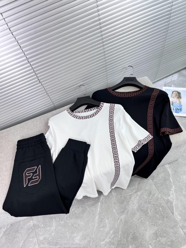 Fendi short-sleeved shorts suit, 2023AW high-end short-sleeved with cotton casual pants ?Indispensable all-match weapon in the wardrobe - Image 5