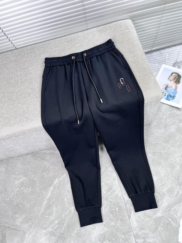 Fendi short-sleeved shorts suit, 2023AW high-end short-sleeved with cotton casual pants ?Indispensable all-match weapon in the wardrobe - Image 6