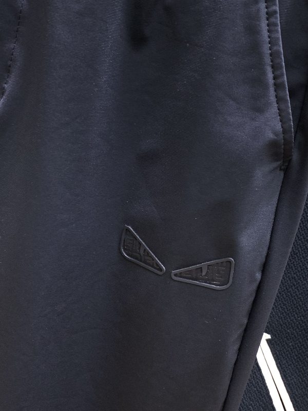 FENDI, the newest product in the spring of 2023, is available at counters at the same time, original order, fashionable casual pants, imported original fabric, exquisite printing process letter pattern logo - Image 5