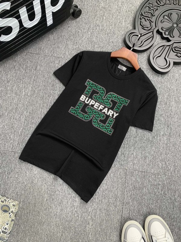 Fendi 2023 early summer new round neck short-sleeved T-shirt, simple and self-cultivating style, refuses to be exaggerated, main material