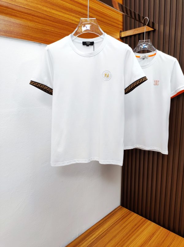 FENDI ??Top round neck fashion casual short sleeves ???? High-end custom versatile style that anyone can easily control Fabric full custom craft Luxury classic brand on the chest