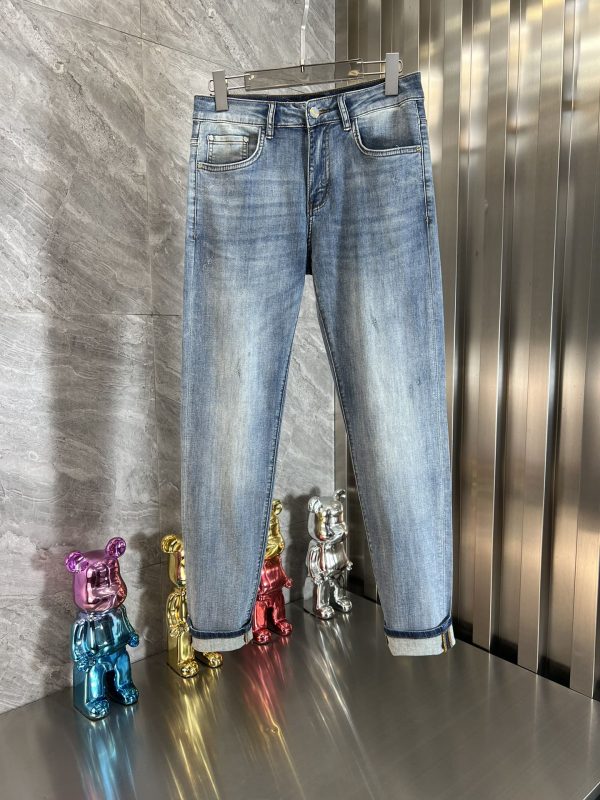 Fendi/ spring and summer new products, three standard complete, micro-elastic jeans, good products, no need to introduce too much, see details