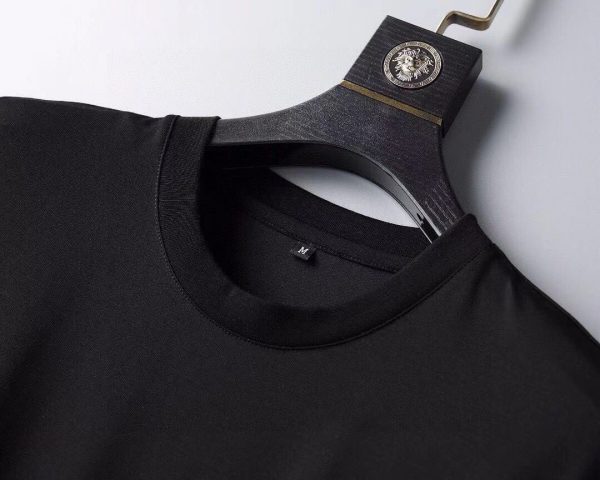 Brand [FENDI] 2023 new men's short-sleeved shorts suit! Synchronous sales on the official website! High-end version on the market - Image 4