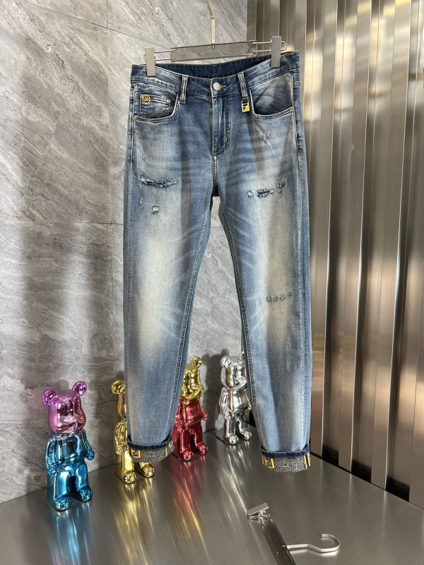 Fendi/ spring and summer new products, three standard complete, micro-elastic jeans, good products, no need to introduce too much, see details