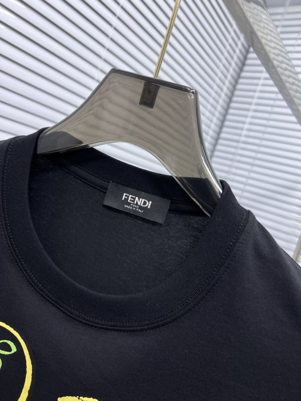 FENDI 2023 latest printed short sleeves, high-quality counter original single short sleeves, top-level craftsmanship imported fabrics, high-quality offset printing design for counters - Image 5