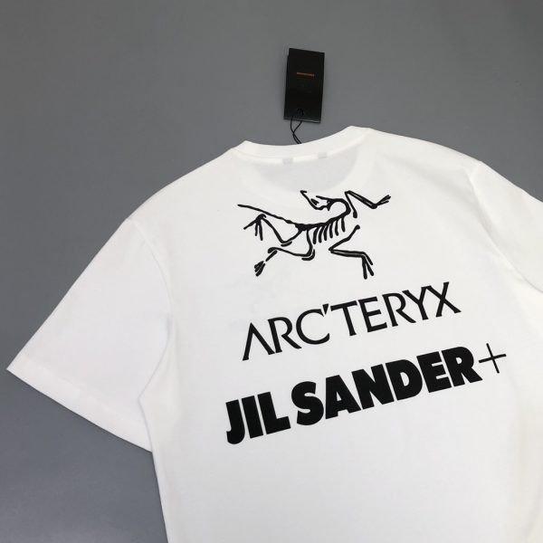 Jil Sander x Arcteryx joint limited-edition T-shirt, made of cotton 32-count double-ply yarn, logo letter on the front chest, joint logo on the back panel, loose fit. Size: M-XXL - Image 11