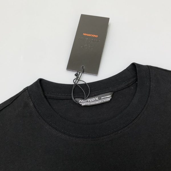 Jil Sander x Arcteryx joint limited-edition T-shirt, made of cotton 32-count double-ply yarn, logo letter on the front chest, joint logo on the back panel, loose fit. Size: M-XXL - Image 6