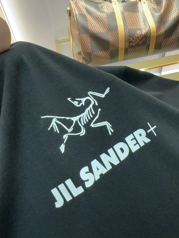 Jil Sander x Arcteryx* joint limited edition T-shirt 2023 latest spring and summer style, imported pure cotton T-shirt. top version - Image 4