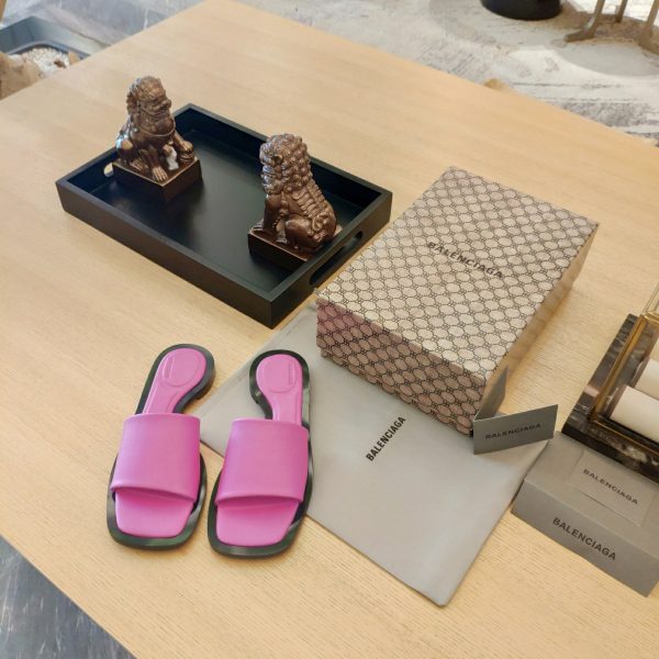 Balenciaga2023 (2023 official latest printed B-pattern magnet folding box packaging) Multi-color spring and summer beauty ? (Top version, exclusive release.) Balenciaga? brand "moon-shaped hollow inside", net red big head drag. ?The much-anticipated casual model?