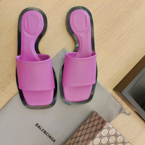 Balenciaga2023 (2023 official latest printed B-pattern magnet folding box packaging) Multi-color spring and summer beauty ? (Top version, exclusive release.) Balenciaga? brand "moon-shaped hollow inside", net red big head drag. ?The much-anticipated casual model? - Image 4