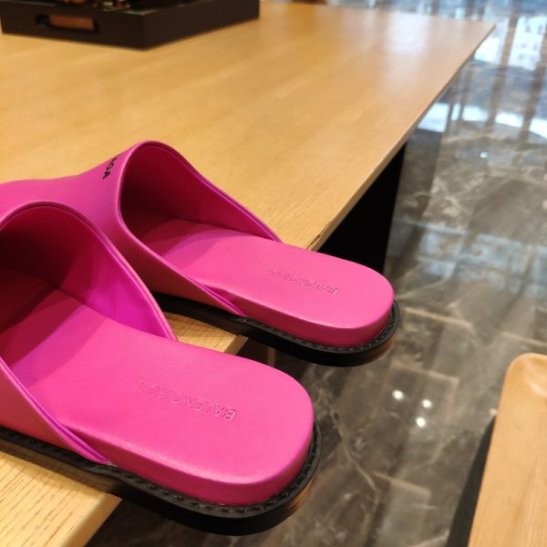 ? ? Balenciaga2023 (2023 official latest printed B-pattern magnet folding box packaging) Multi-color spring and summer beauty ? (Top version, exclusive release.) In spring and summer, the first choice for online celebrities is the beautiful product with printed Logo soles and letter logo casual lazy slippers. - Image 3