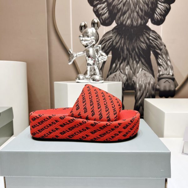 Must-have slippers in this IN era Balenciaga Internet celebrity with the same style muffin sandals - Image 6
