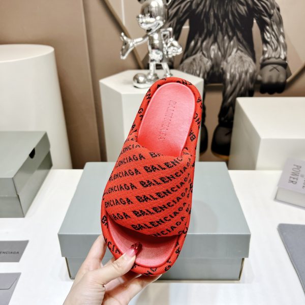 Must-have slippers in this IN era Balenciaga Internet celebrity with the same style muffin sandals - Image 5