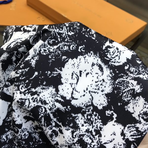 YSL Saint Laurent's new men's original single casual long-sleeved shirts are sold simultaneously on the official website French rose series - Image 6