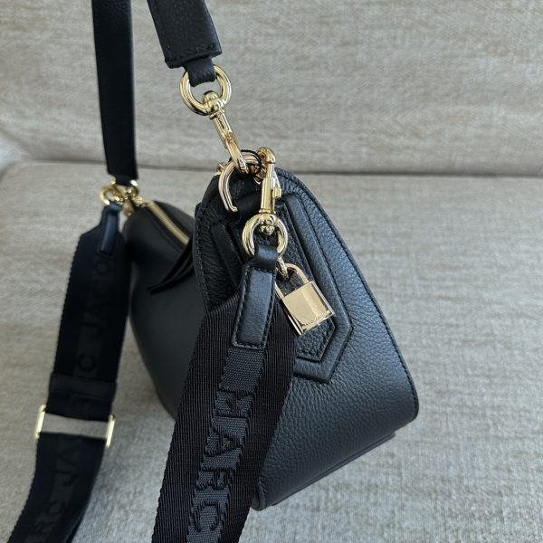 Marc Jacobs Underarm Bag New Lychee Pattern Top Layer Cowhide Single Shoulder Messenger Shoulder Strap Detachable Adjustable Length Dust Bag Black - Image 5